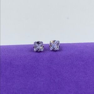 💛 Elegant Silver Princess Cut CZ Stud Earrings